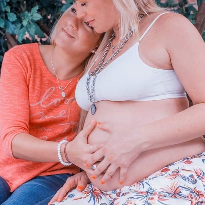 Pamela Visciarelli y Mariana Blanco fueron madres de dos niñas. 